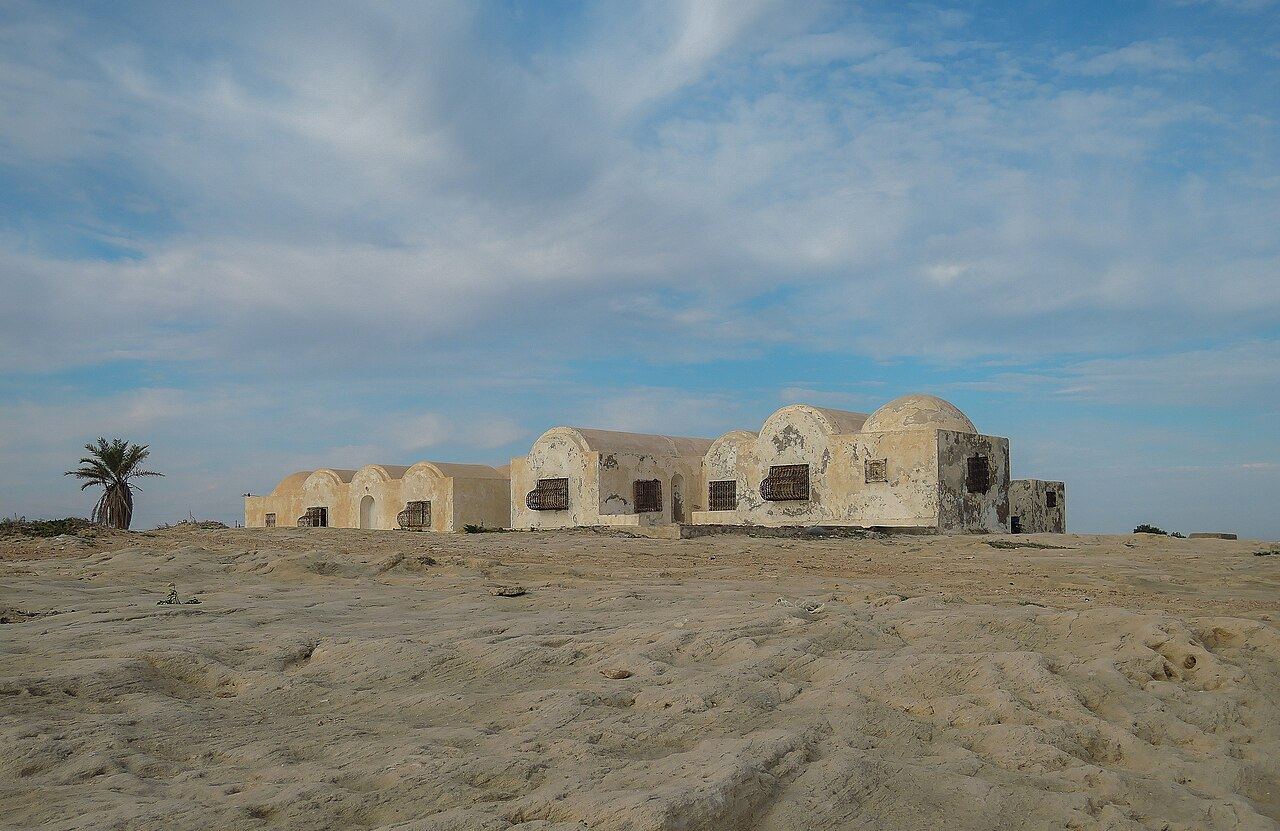 La plage de Zarzis, dans le sud tunisien — photo réelle